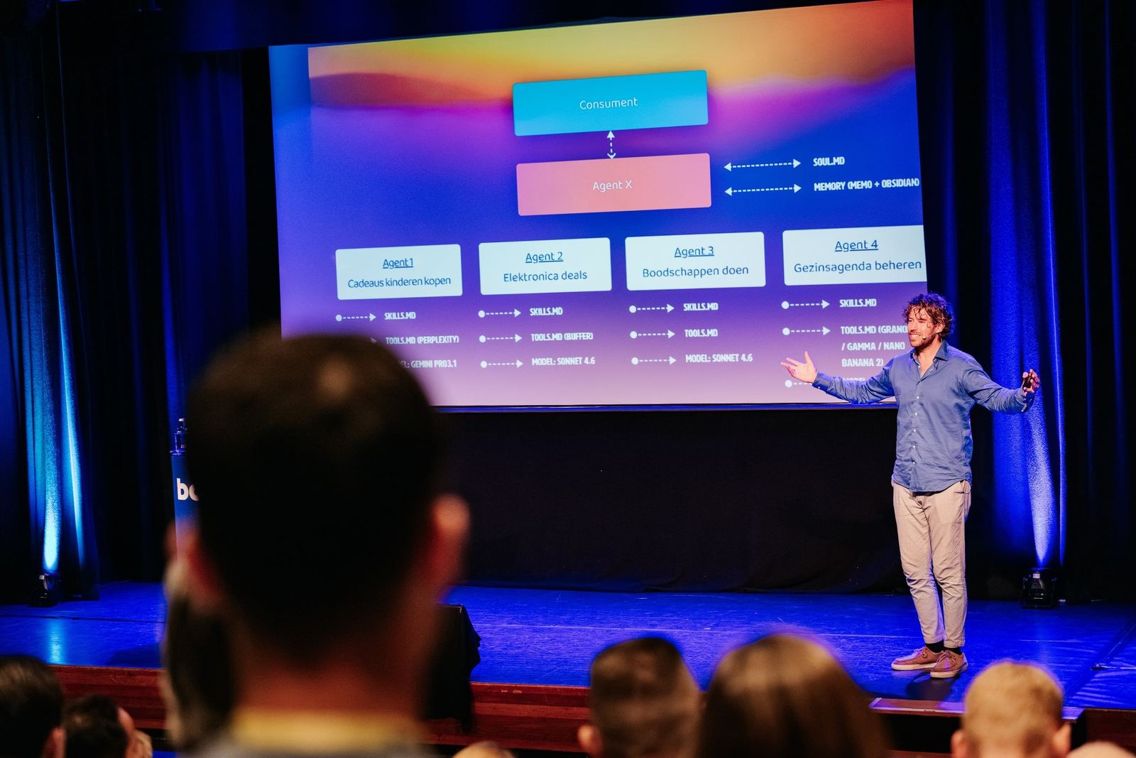 Job van den Berg tijdens een keynote over AI-agents