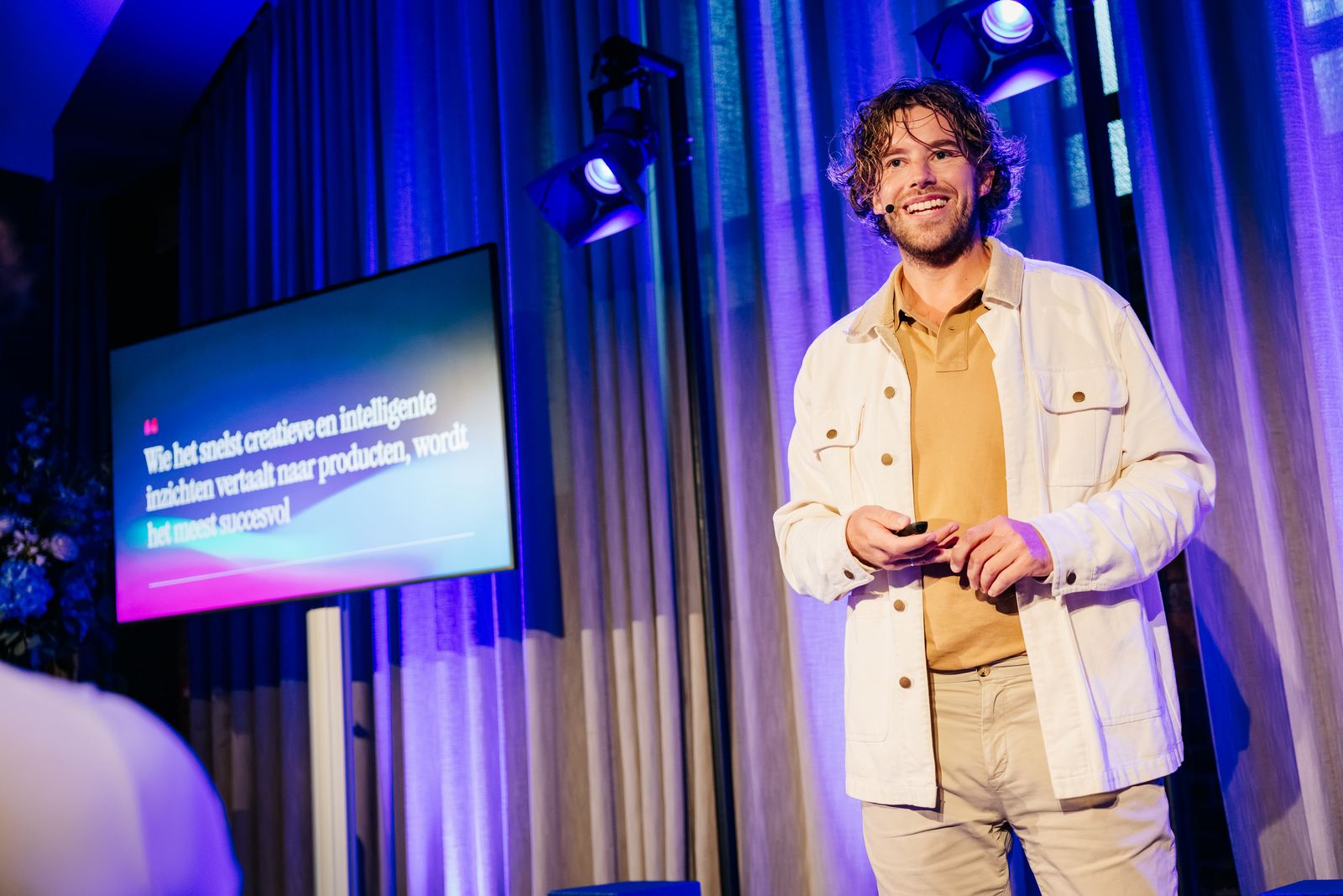 Job van den Berg during a keynote on AI agents