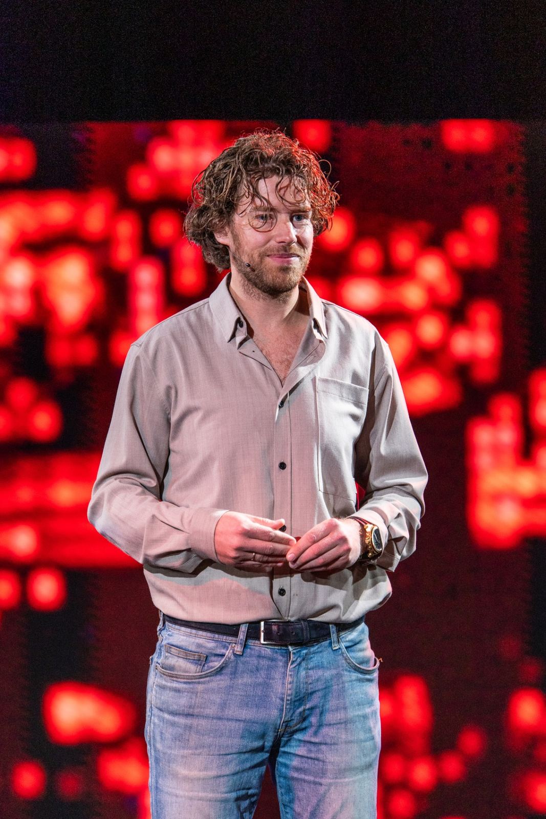 Job van den Berg tijdens een keynote over AI-agents